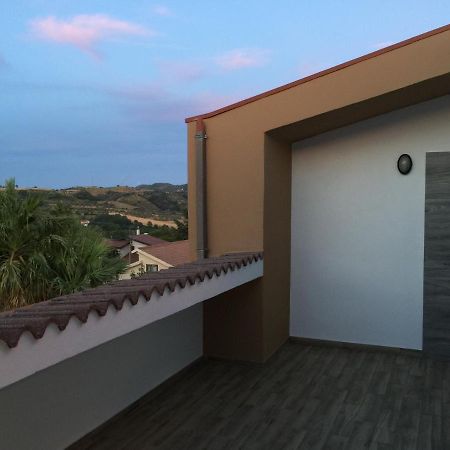B&B Hollywood Olivadi Exteriör bild