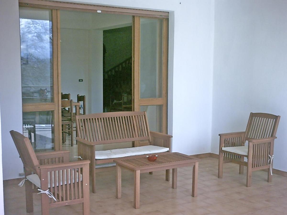 B&B Hollywood Olivadi Exteriör bild