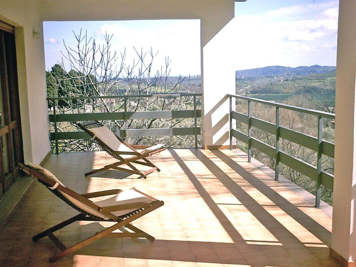 B&B Hollywood Olivadi Exteriör bild