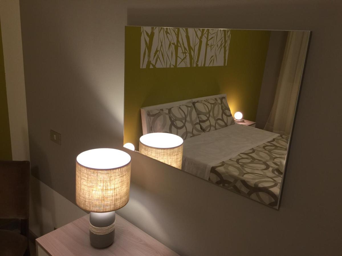 B&B Hollywood Olivadi Exteriör bild